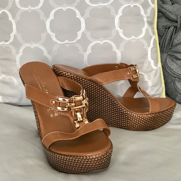 ♥️Contessa Tan Wedges- 8.5 - Picture 2 of 6